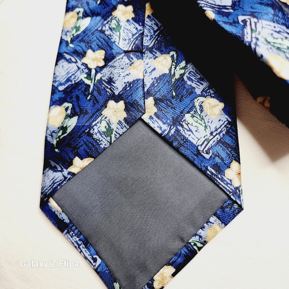 VALENTINO BERTINI Paris silk 💯 - Picture 9 of 10